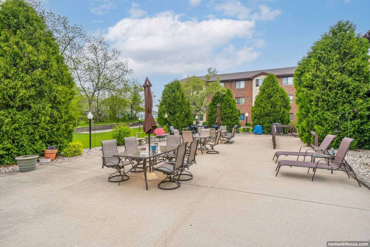 South Milwaukee apartments for rent - image - large (19).jpg