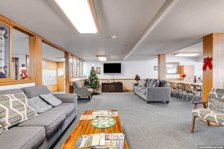 South Milwaukee apartments for rent - image - large (22).jpg