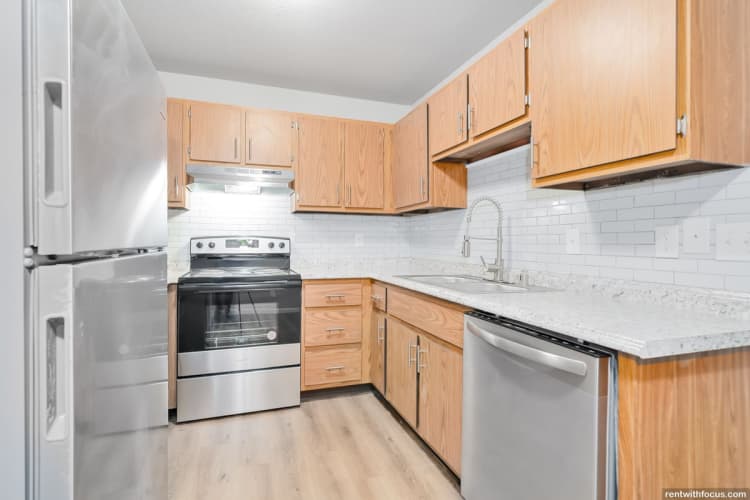 South Milwaukee apartments for rent - image - large (38).jpg