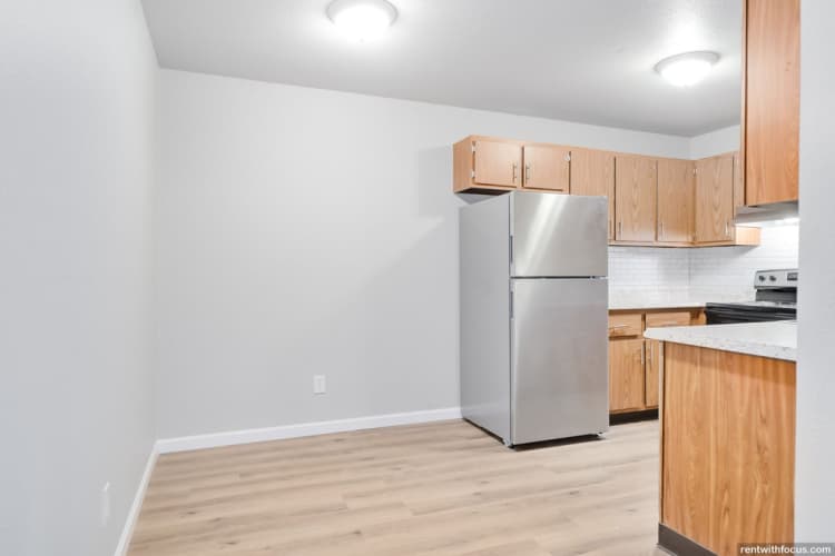 South Milwaukee apartments for rent - image - large (39).jpg