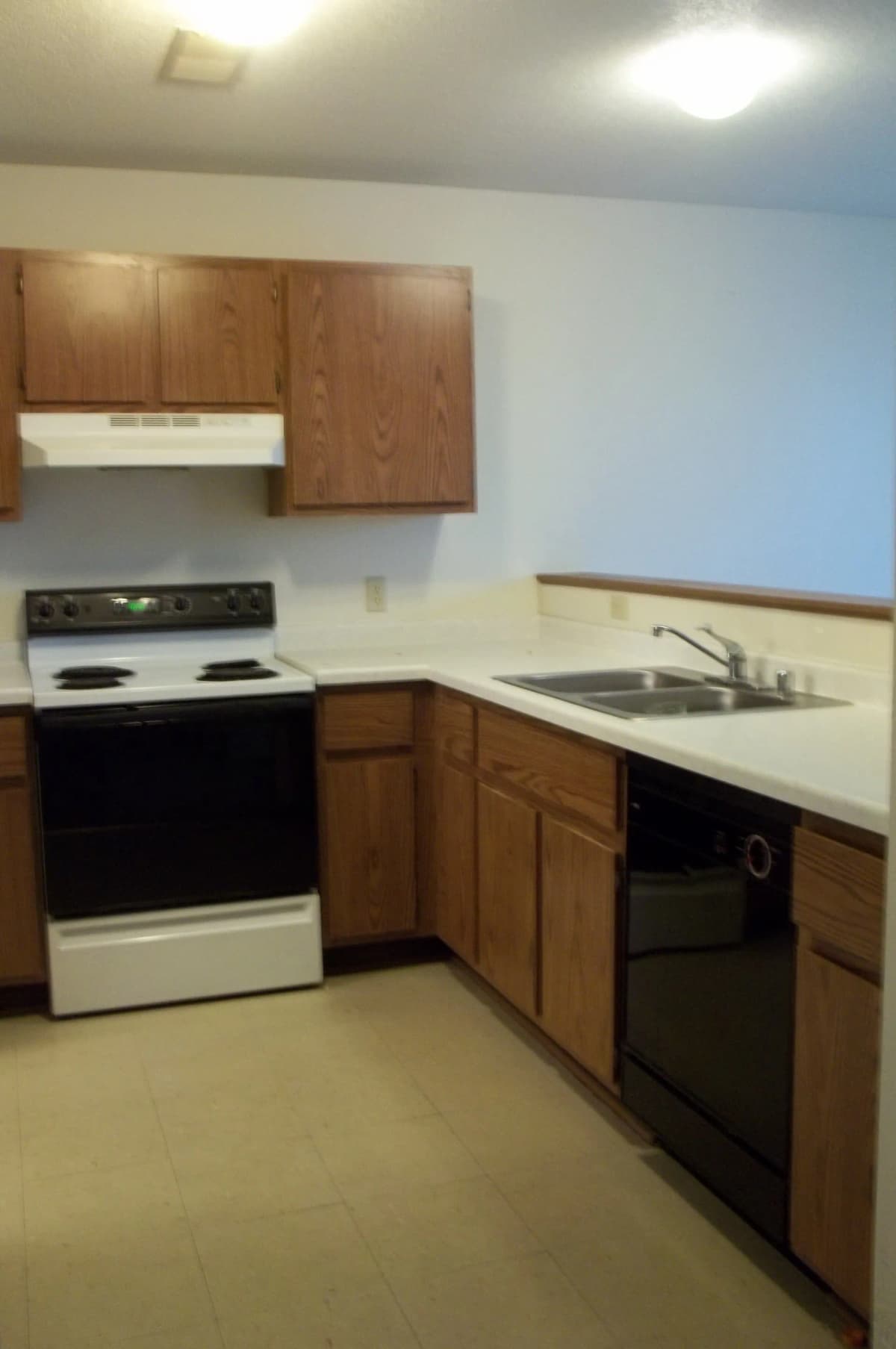 Lake Bluff Apartments - Apartment - 12