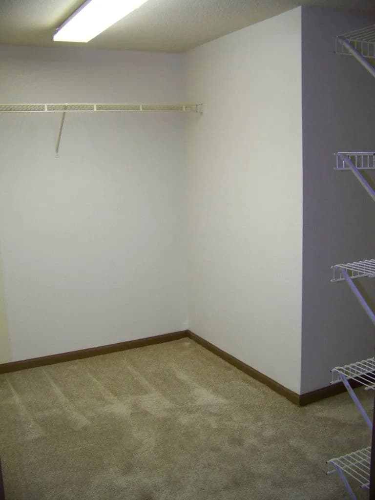 Lake Bluff Apartments - Apartment - 31