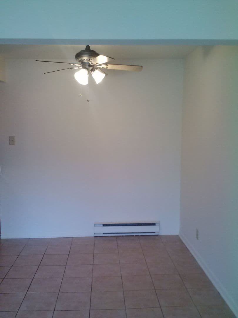 Lake Bluff Apartment Homes - Apartment - 18
