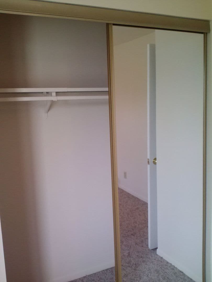 Lake Bluff Apartment Homes - Apartment - 11