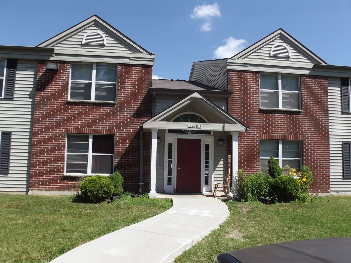 South Milwaukee apartments for rent - Property image - Lake Bluff Apartment Homes - 2