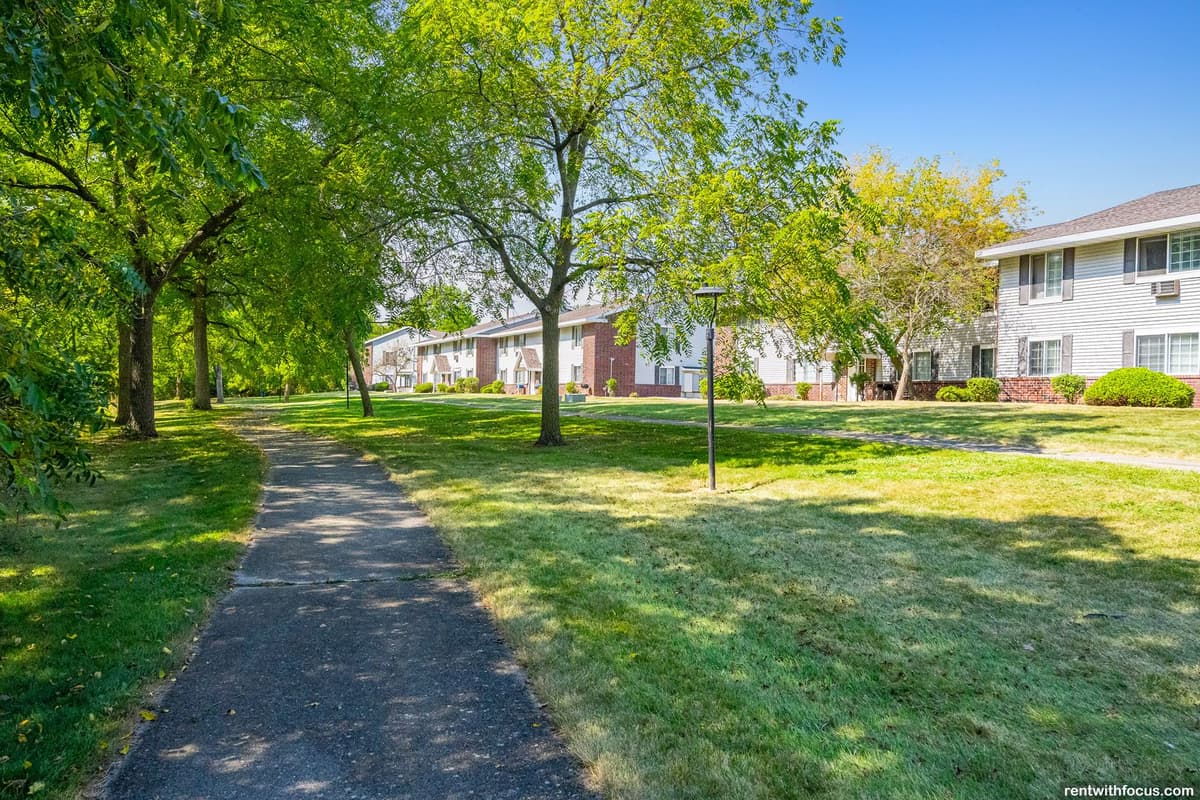The Reserve on Southtowne I - Apartment - 6