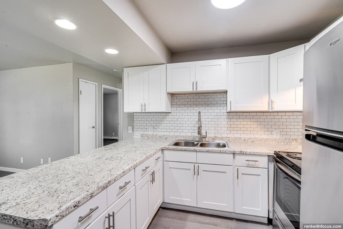 The Reserve on Southtowne I - Apartment - 15