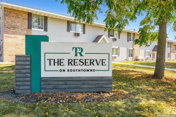 South Milwaukee apartments for rent - image - large (8).jpg