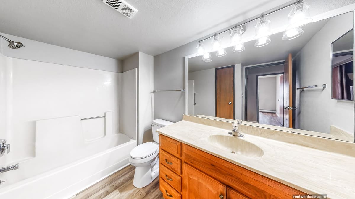 The Reserve on Southtowne Il - Apartment - 75