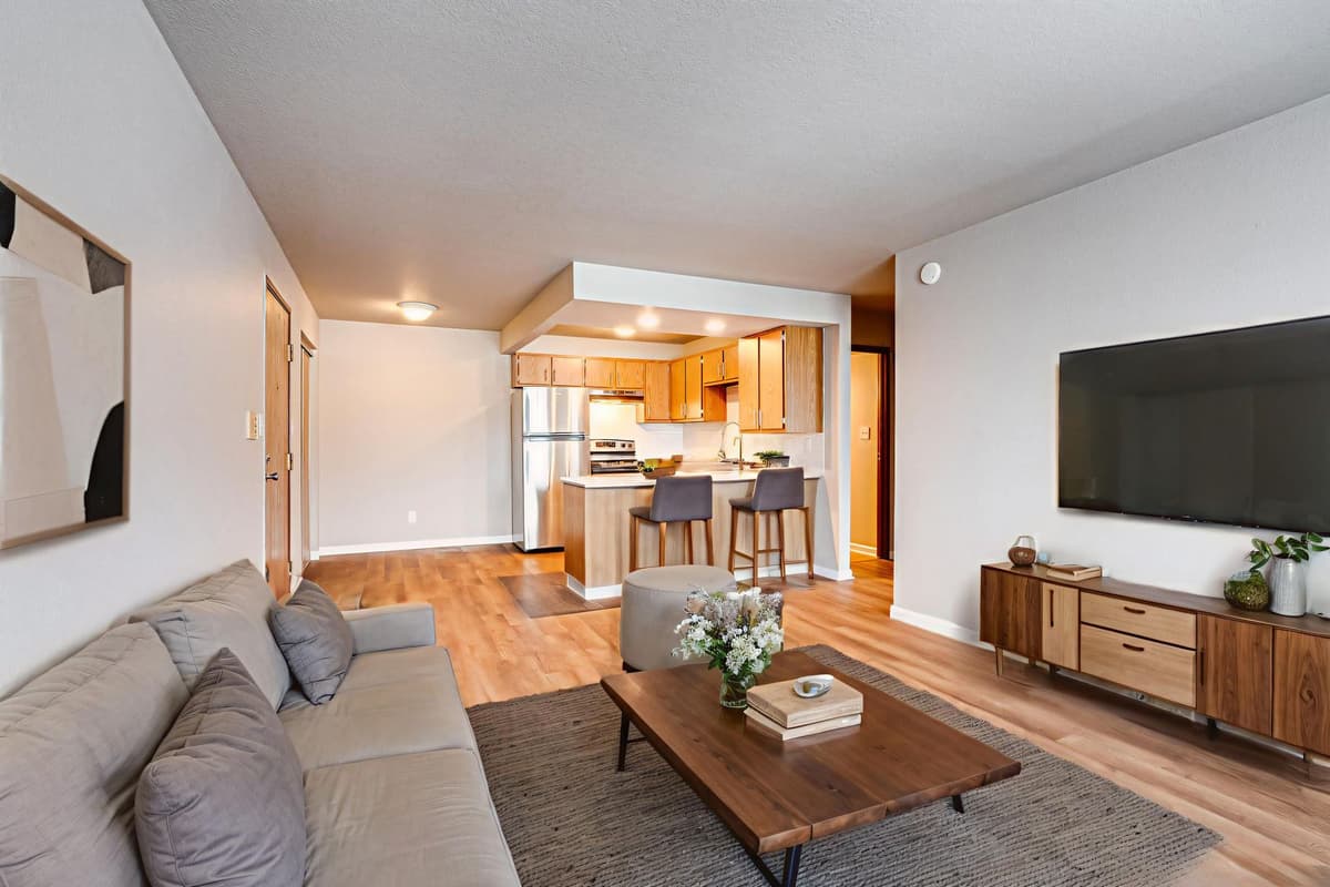 South Milwaukee apartments for rent - image - large (23).jpg