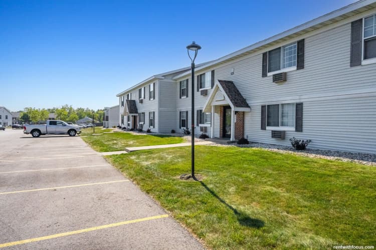 South Milwaukee apartments for rent - image - large (6).jpg
