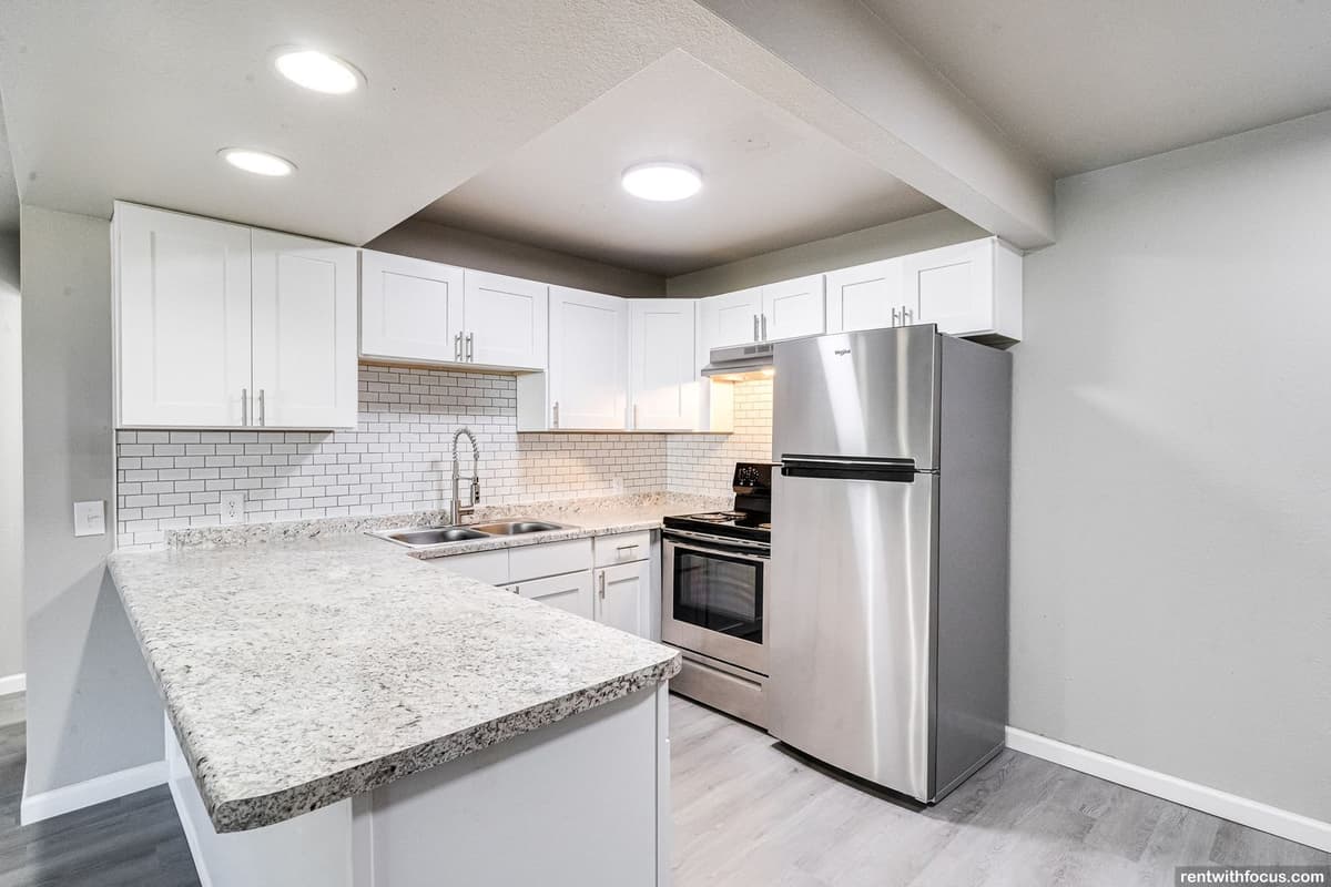 The Reserve on Southtowne Il - Apartment - 20