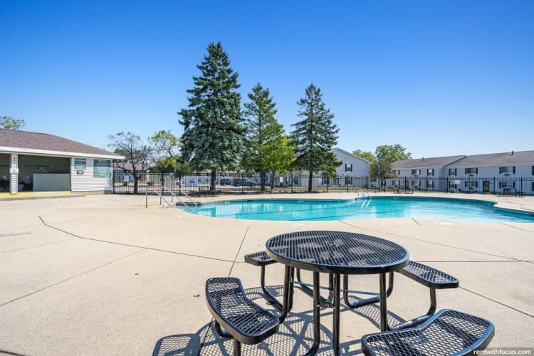South Milwaukee apartments for rent - image - large (8).jpg
