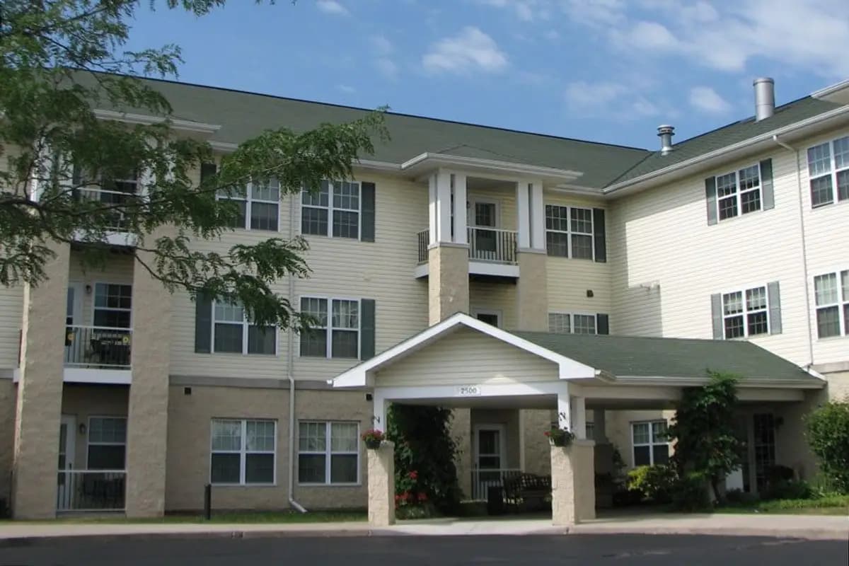 South Milwaukee apartments for rent - image - sunrise-village-senior-apartments-south-milwaukee-wi-building-photo.jpg