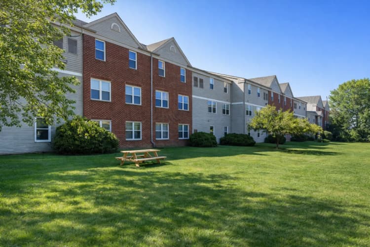 South Milwaukee apartments for rent - image - ChatGPT+Image+Feb+18-+2026-+11_53_30+AM-1920w.webp