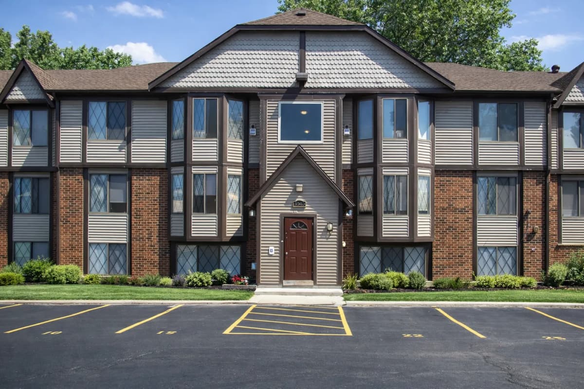 South Milwaukee apartments for rent - image - ChatGPT+Image+Feb+18-+2026-+11_59_58+AM-1920w.webp