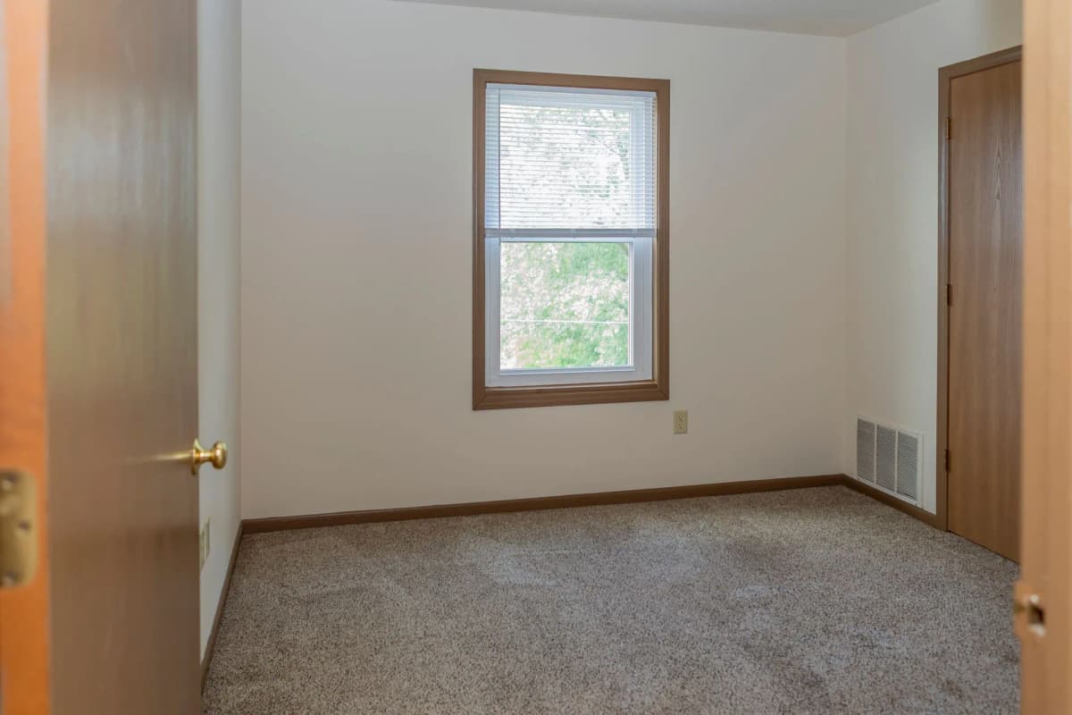 South Milwaukee apartments for rent - image - coachlight_002-1920w.webp