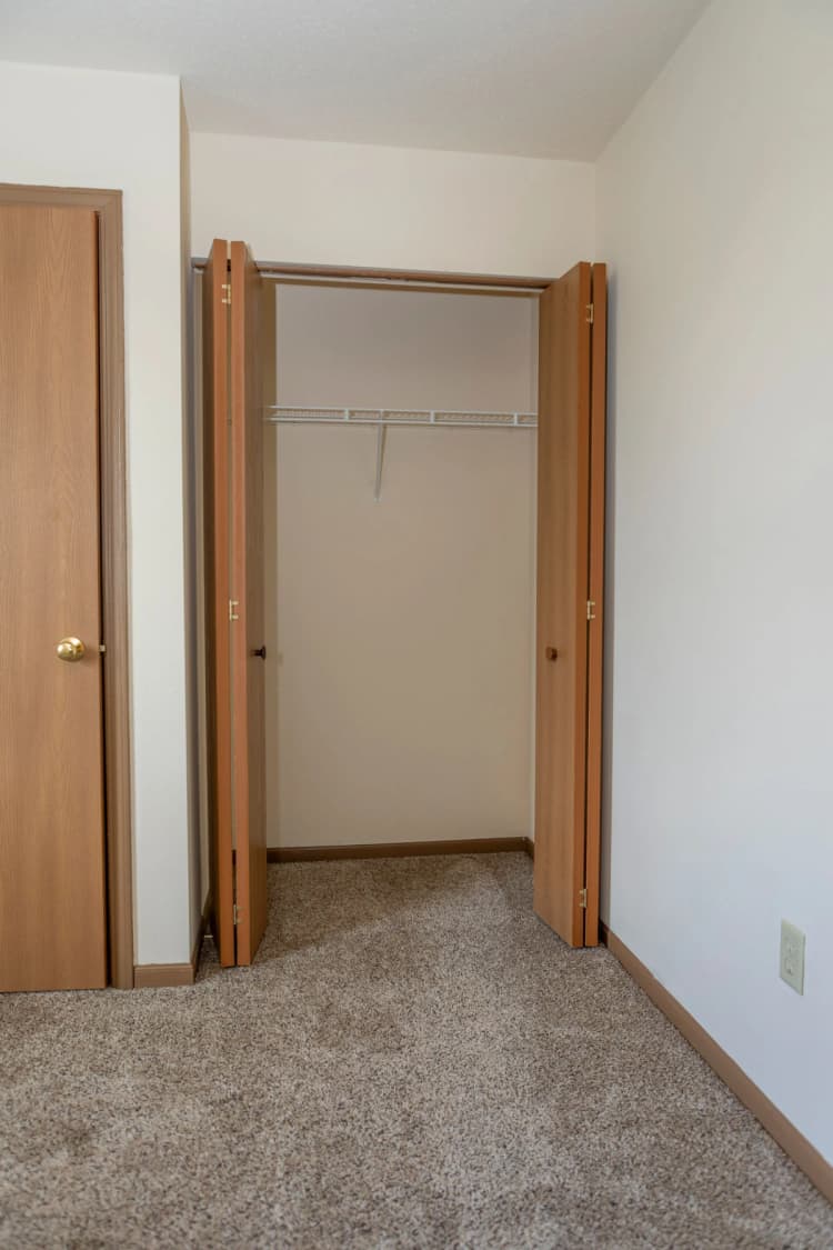 South Milwaukee apartments for rent - image - coachlight_003-1920w.webp