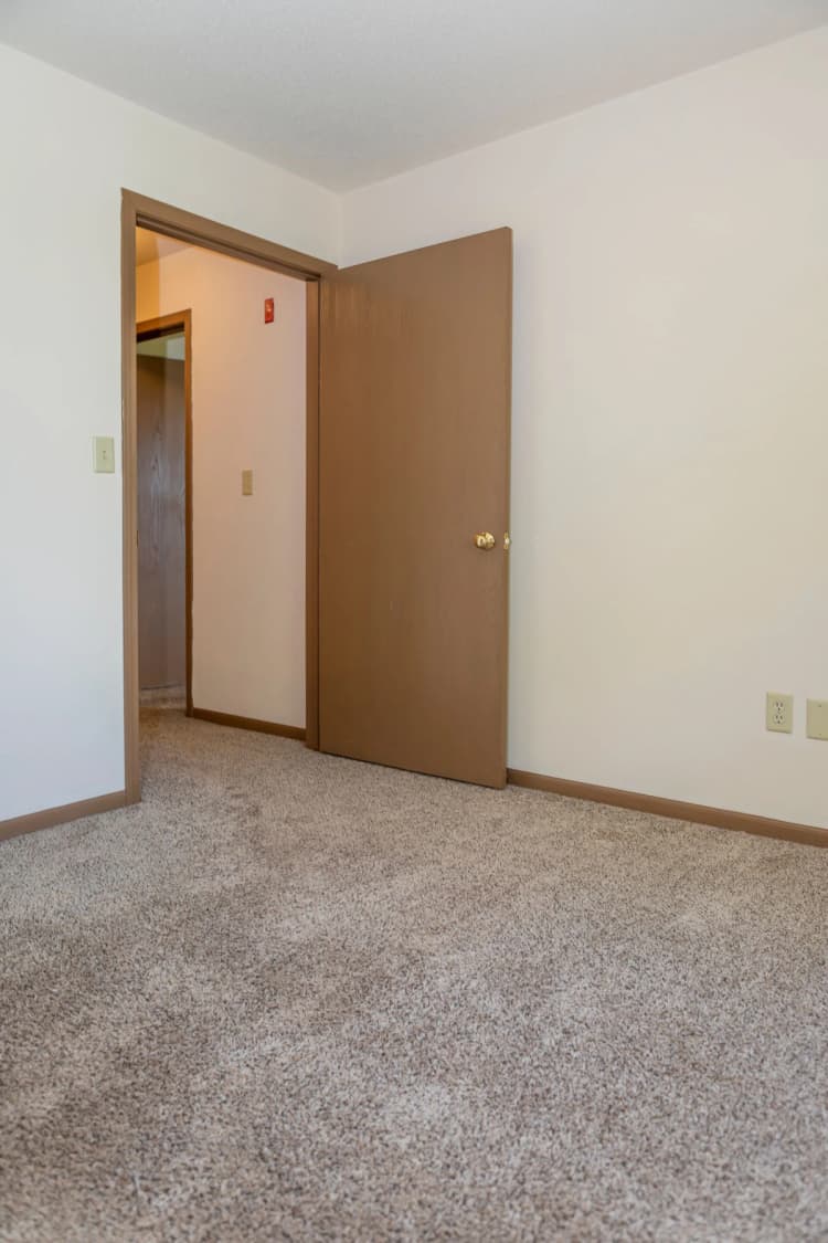 South Milwaukee apartments for rent - image - coachlight_008-1920w.webp