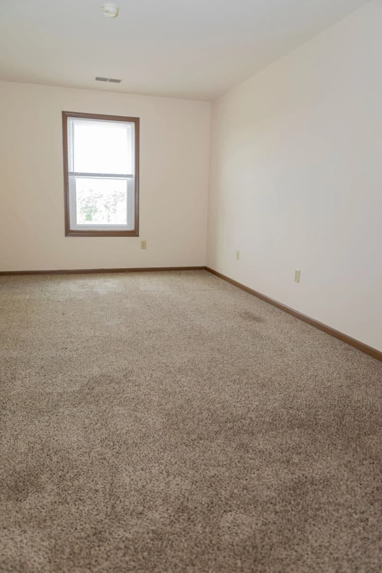 South Milwaukee apartments for rent - image - coachlight_020-1920w.webp