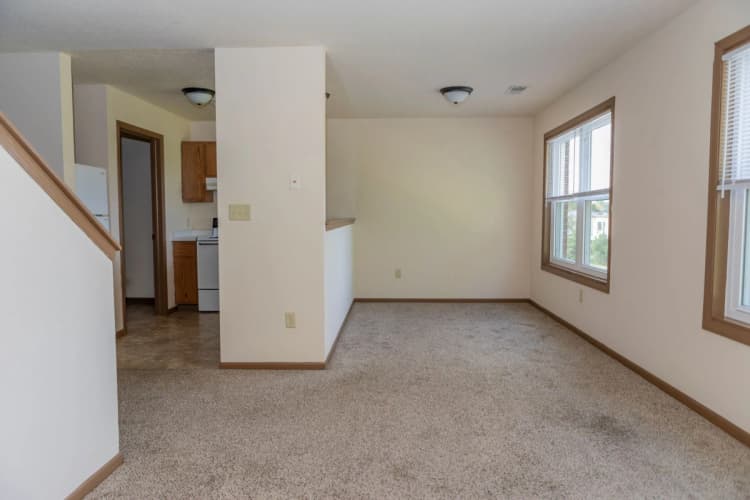 South Milwaukee apartments for rent - image - coachlight_047-1920w.webp