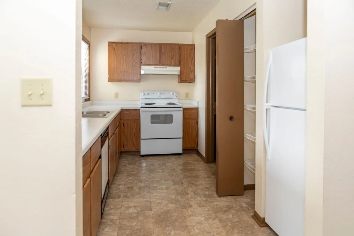 South Milwaukee apartments for rent - image - coachlight_068-1920w.webp