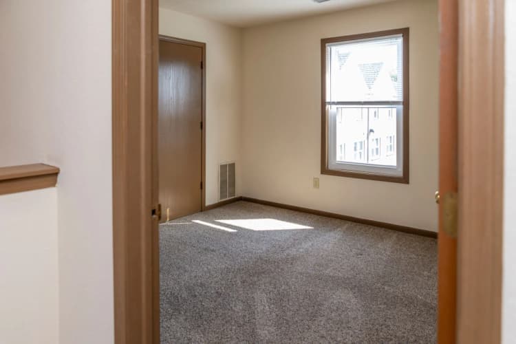 South Milwaukee apartments for rent - image - coachlight_086-1920w.webp