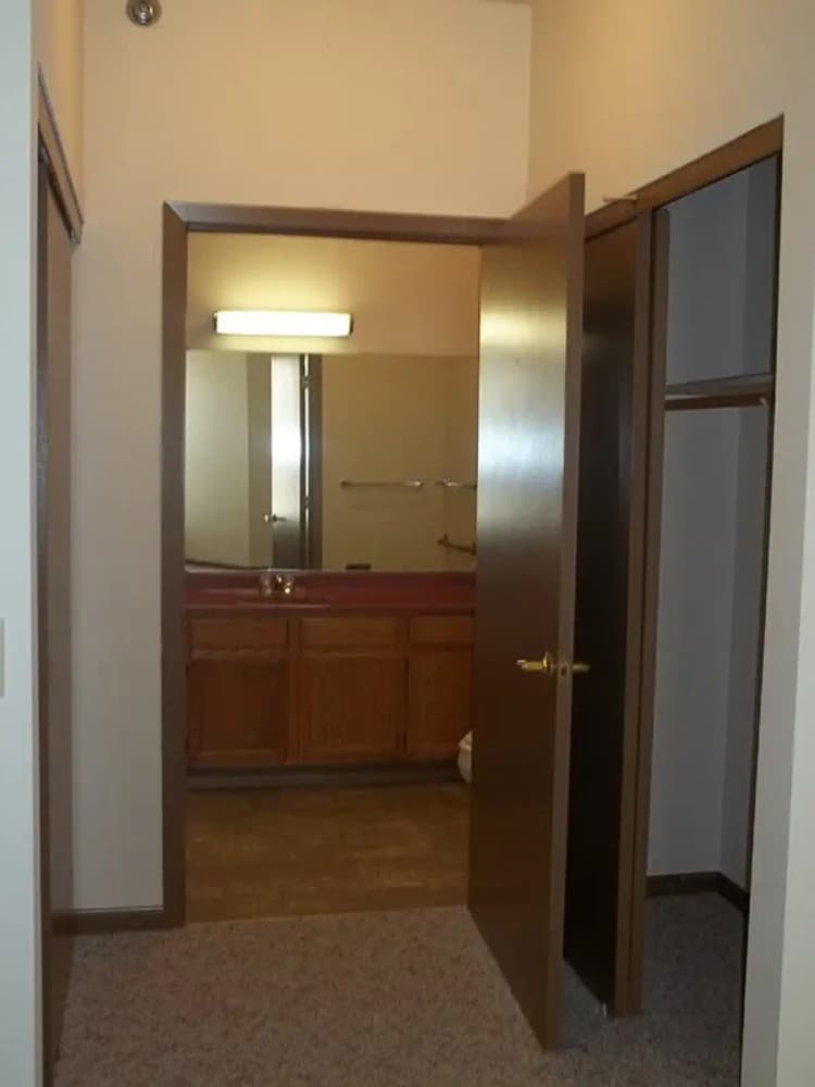 undefined apartments for rent - image - civic-arms-bathroom319074-1920w (1).webp