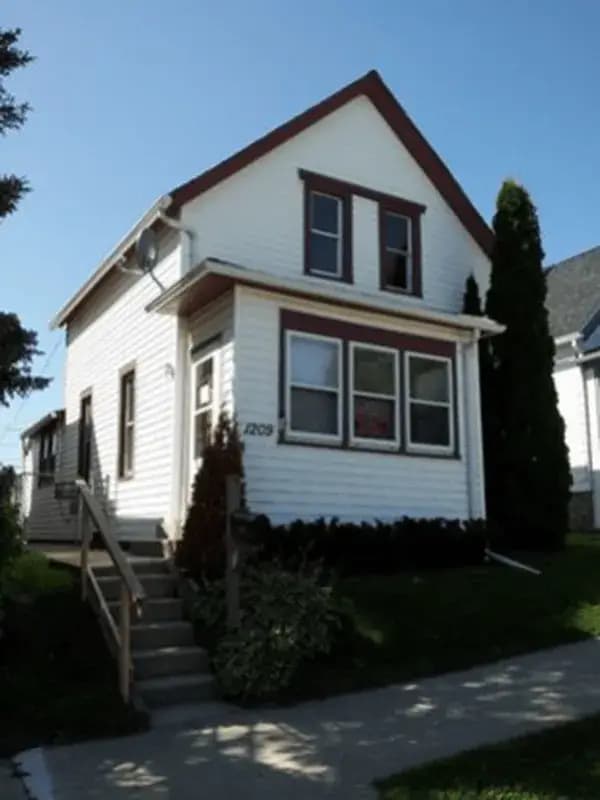South Milwaukee apartments for rent - Property image - 1209 Monroe Ave - 1