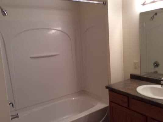 South Milwaukee apartments for rent - image - bathroom.jpg