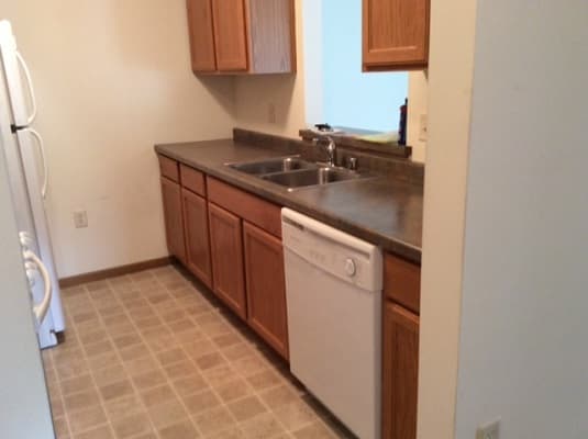 South Milwaukee apartments for rent - image - Kitchen 2.jpg