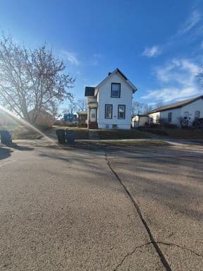 South Milwaukee apartments for rent - Property image - 405 Kirkwood Ave. (5 Unit) - 3