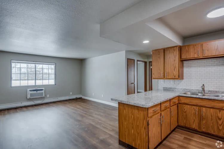undefined apartments for rent - image - the-reserve-on-south-towne-south-milwaukee-wi-2-br-1-ba---850sf (4).jpg