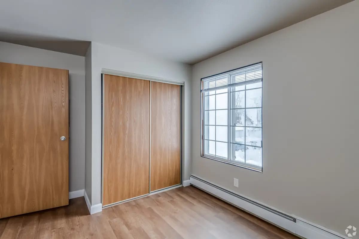undefined apartments for rent - image - the-reserve-on-south-towne-south-milwaukee-wi-2-br-1-ba---850sf (5).jpg - 0