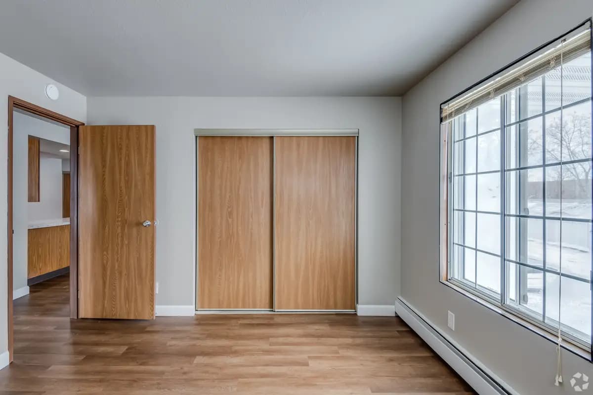undefined apartments for rent - image - the-reserve-on-south-towne-south-milwaukee-wi-2-br-1-ba---850sf (6).jpg - 1