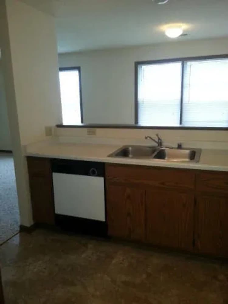 undefined apartments for rent - image - lake-bluff-kitchen87470-1920w.png
