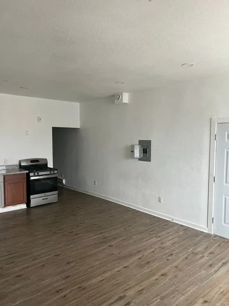 undefined apartments for rent - image - bbf9c840c5eb205b8e5f6384d763e0ff-f_b.png