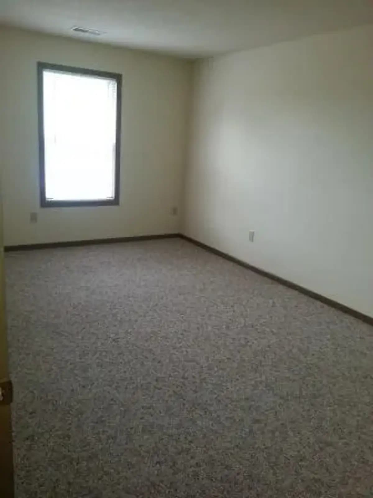 undefined apartments for rent - image - lake-bluff-interior340452-1920w.webp