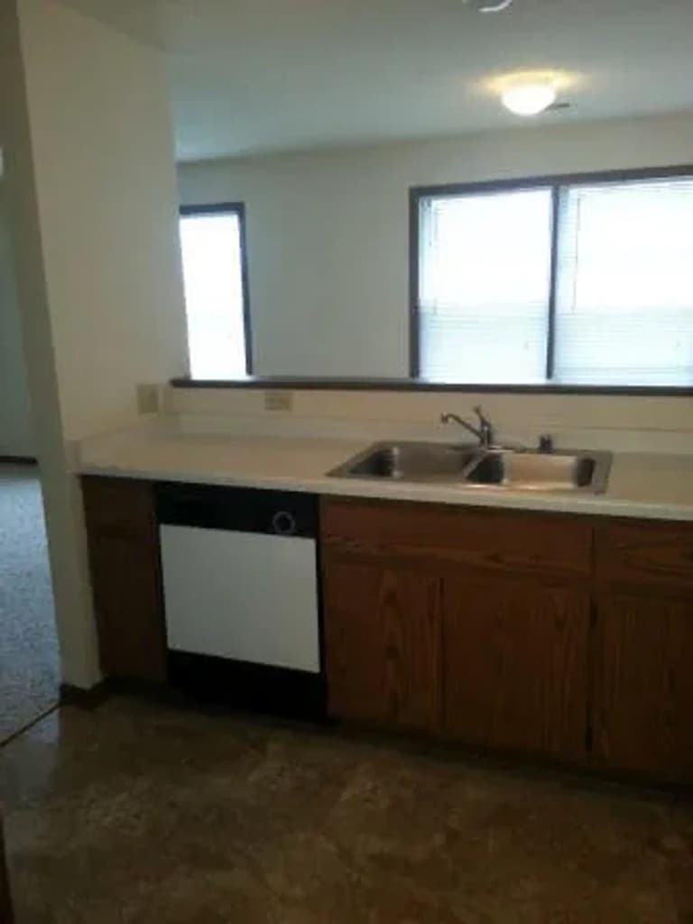 undefined apartments for rent - image - lake-bluff-kitchen87470-1920w.webp